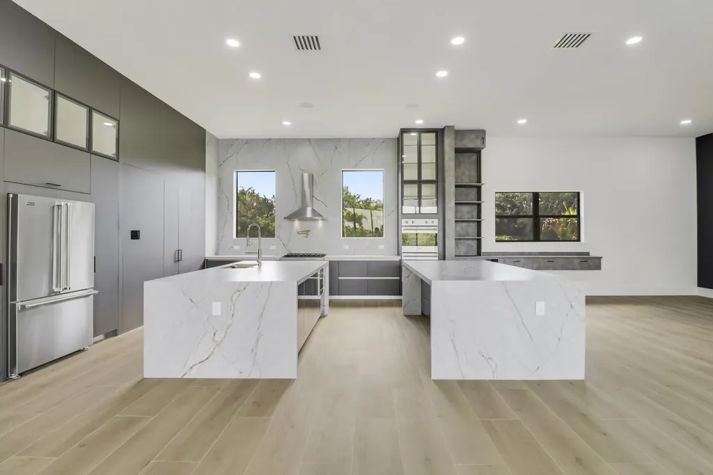 179 SE Via Terra Bella Port St Lucie FL 34952