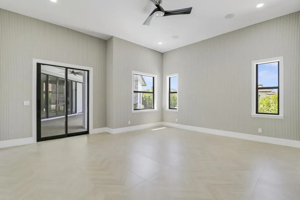 179 SE Via Terra Bella Port St Lucie FL 34952