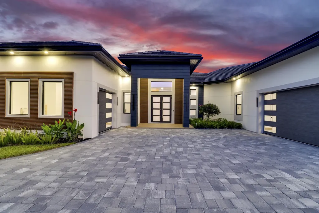 179 SE Via Terra Bella Port St Lucie FL 34952