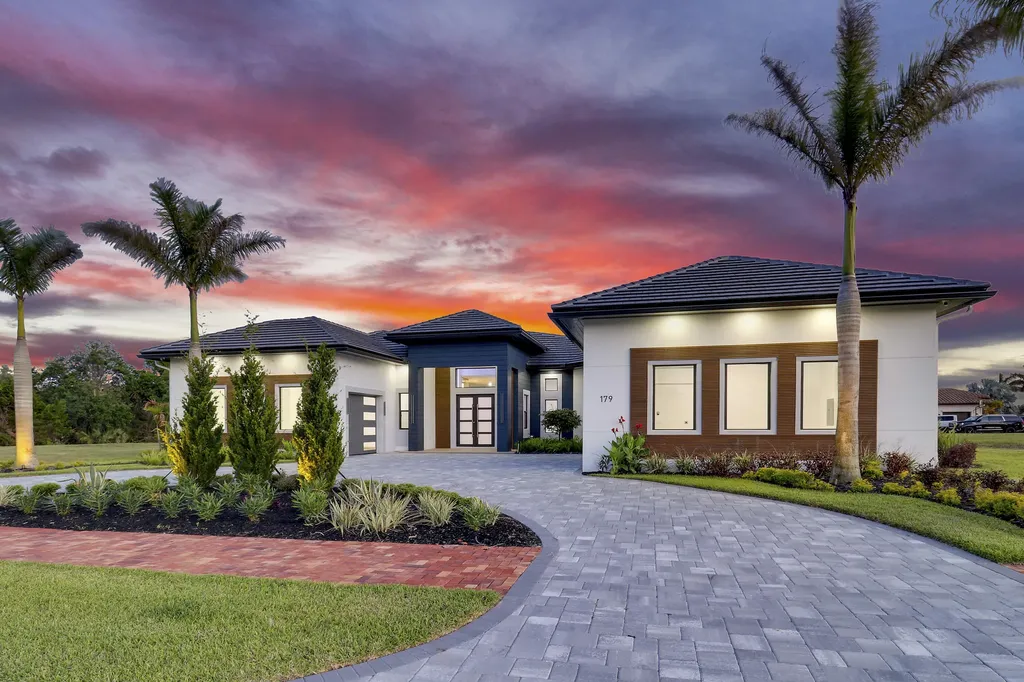 179 SE Via Terra Bella Port St Lucie FL 34952