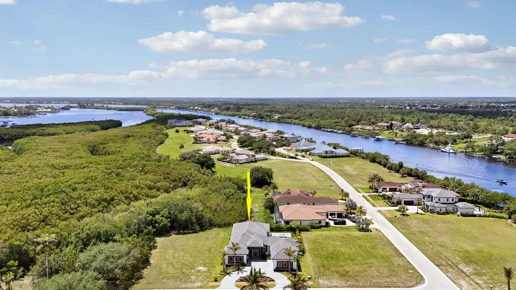 179 SE Via Terra Bella Port St Lucie FL 34952