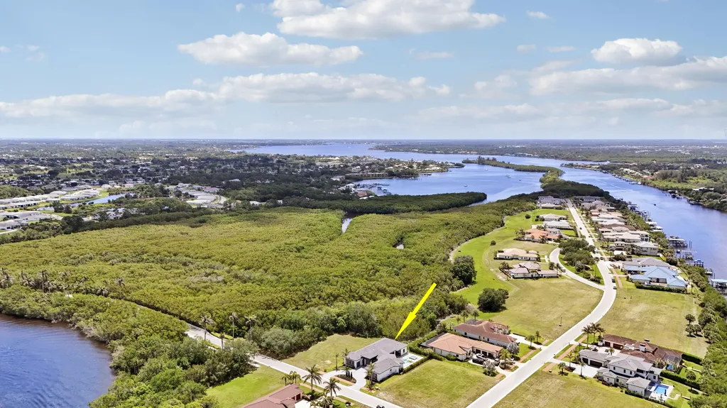 179 SE Via Terra Bella Port St Lucie FL 34952