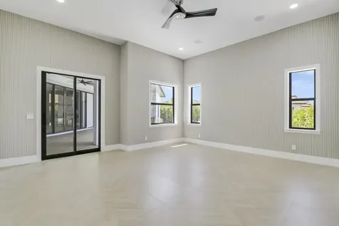 179 SE Via Terra Bella Port St Lucie FL 34952