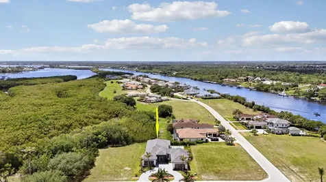 179 SE Via Terra Bella Port St Lucie FL 34952