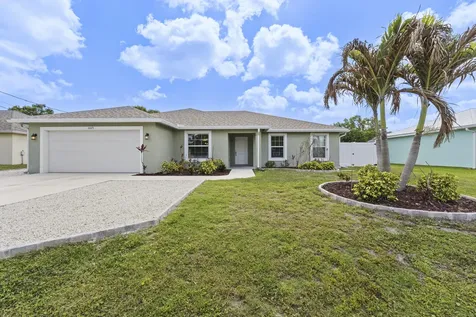 2025 SE South Buttonwood Drive Port St Lucie FL 34952