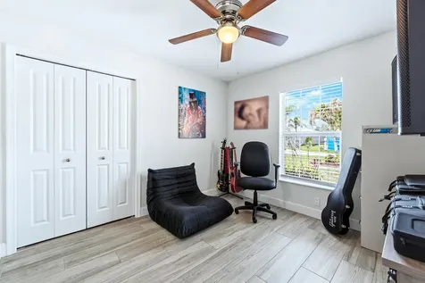 2025 SE South Buttonwood Drive Port St Lucie FL 34952
