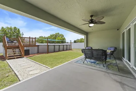 2025 SE South Buttonwood Drive Port St Lucie FL 34952