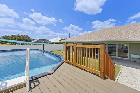 2025 SE South Buttonwood Drive Port St Lucie FL 34952