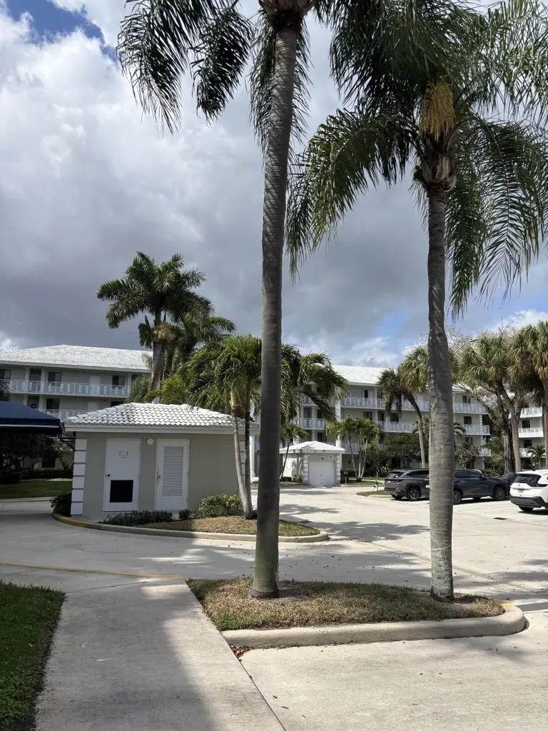 2561 Village Boulevard West Palm Beach FL 33409