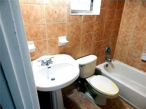 3640 NW 39th Street Lauderdale Lakes FL 33309