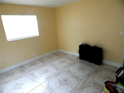 3640 NW 39th Street Lauderdale Lakes FL 33309