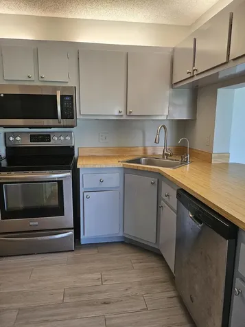 811 Sky Pine Way Greenacres FL 33415