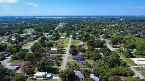 4805 34th Avenue Vero Beach FL 32967