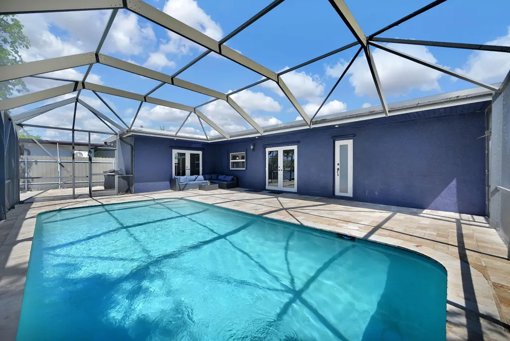 11600 NW 30th Place Sunrise FL 33323