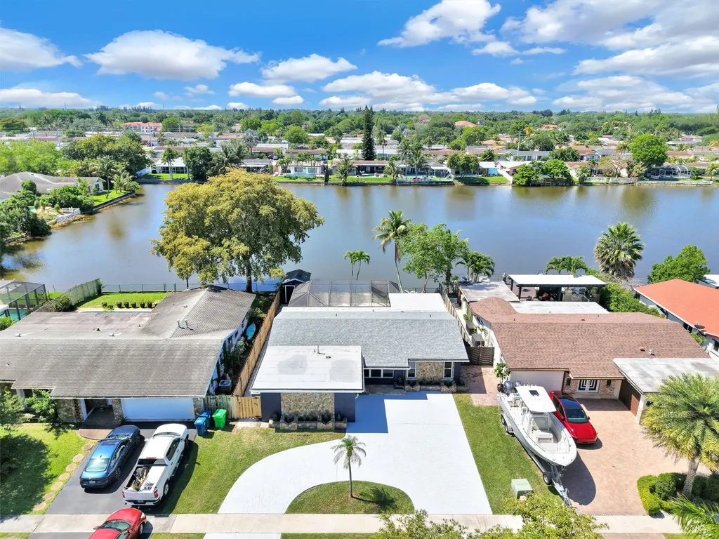 11600 NW 30th Place Sunrise FL 33323