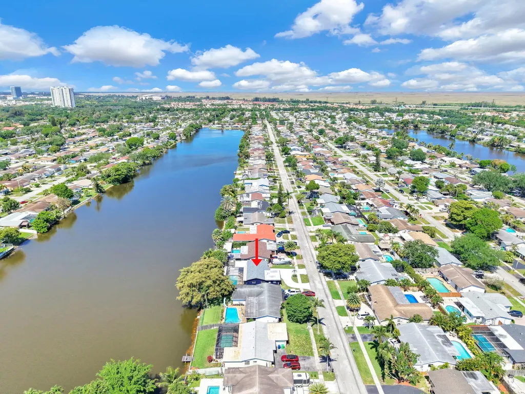 11600 NW 30th Place Sunrise FL 33323