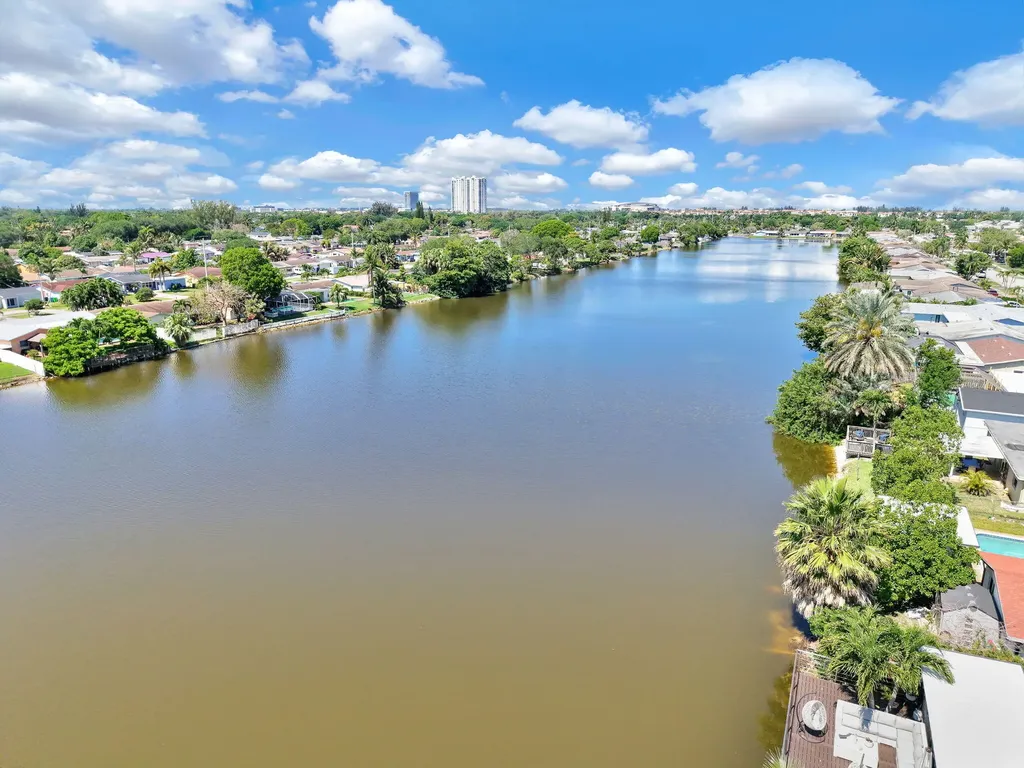 11600 NW 30th Place Sunrise FL 33323