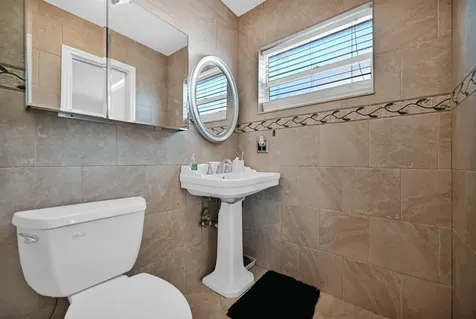 11600 NW 30th Place Sunrise FL 33323
