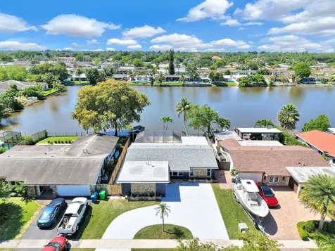 11600 NW 30th Place Sunrise FL 33323