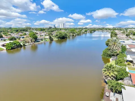 11600 NW 30th Place Sunrise FL 33323