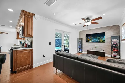 11600 NW 30th Place Sunrise FL 33323