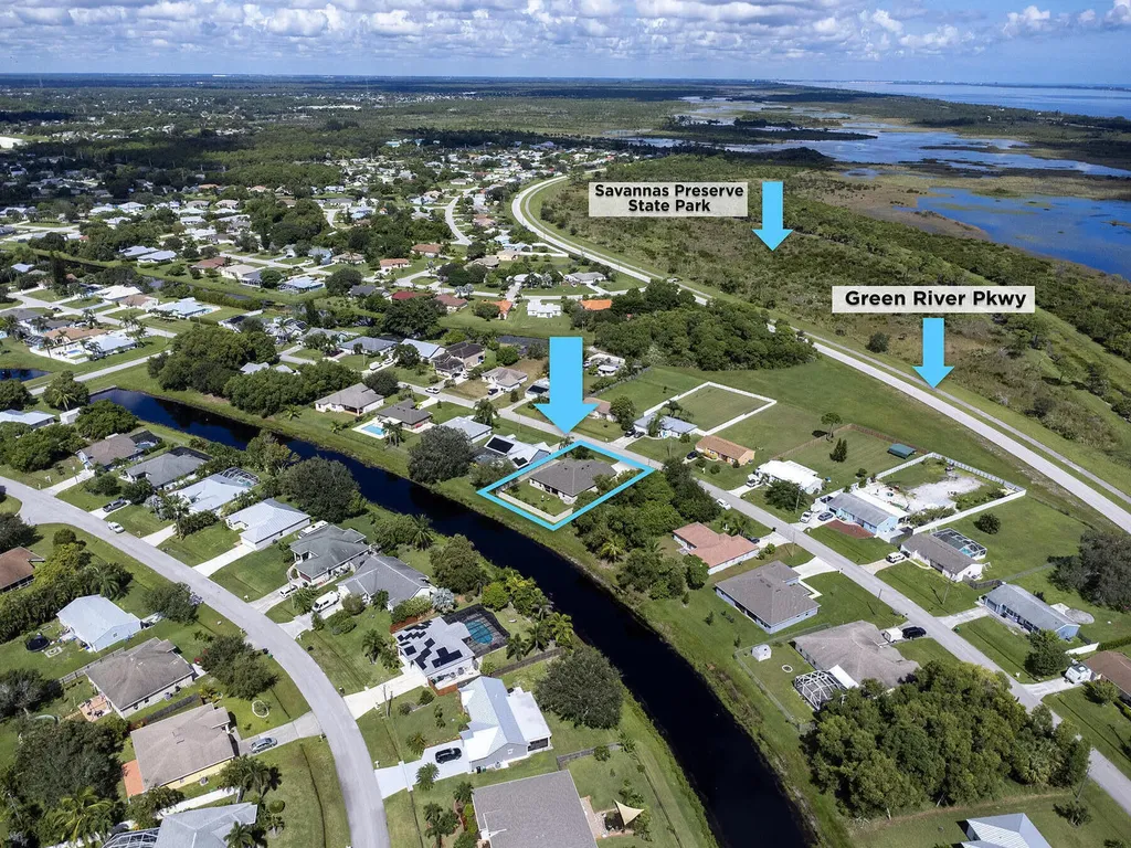 1662 SE North Blackwell Drive Port St Lucie FL 34952