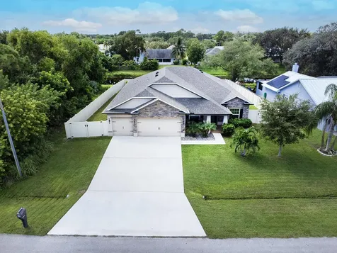 1662 SE North Blackwell Drive Port St Lucie FL 34952