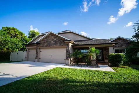 1662 SE North Blackwell Drive Port St Lucie FL 34952
