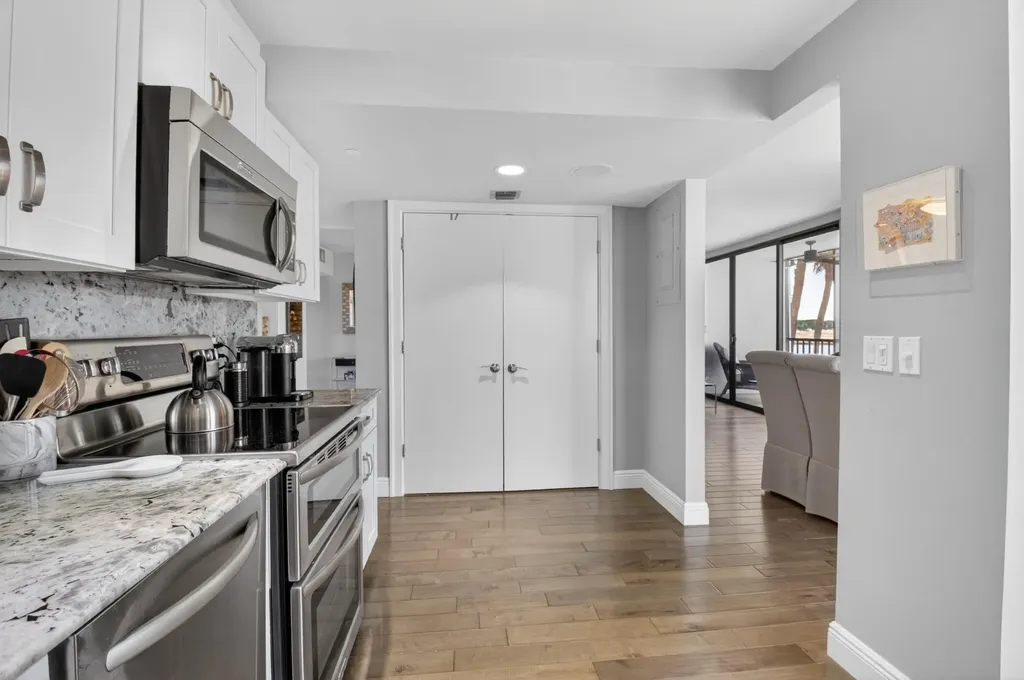 7802 Lakeside Boulevard Boca Raton FL 33434