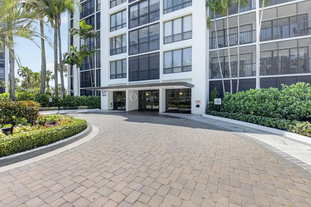 7802 Lakeside Boulevard Boca Raton FL 33434