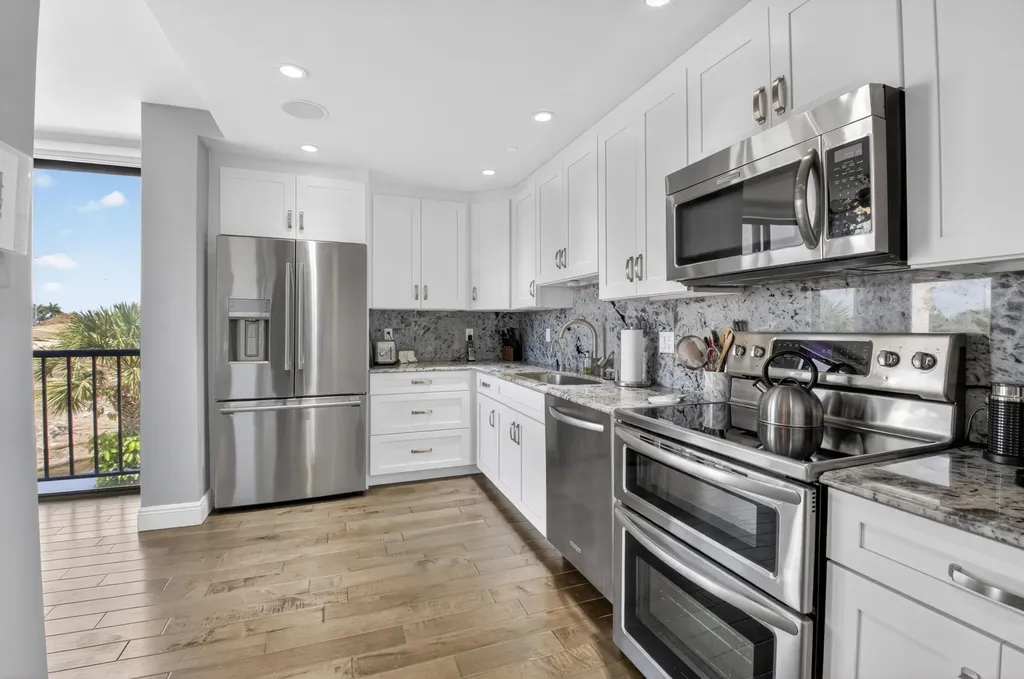 7802 Lakeside Boulevard Boca Raton FL 33434