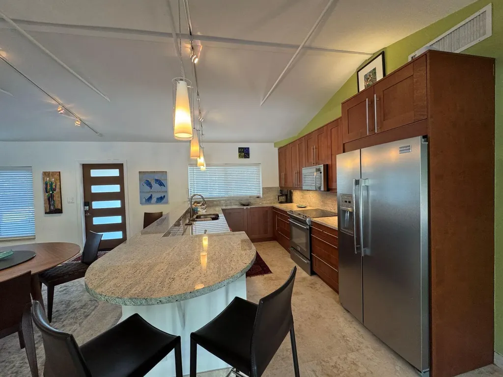 2701 NE 27th Court Fort Lauderdale FL 33306