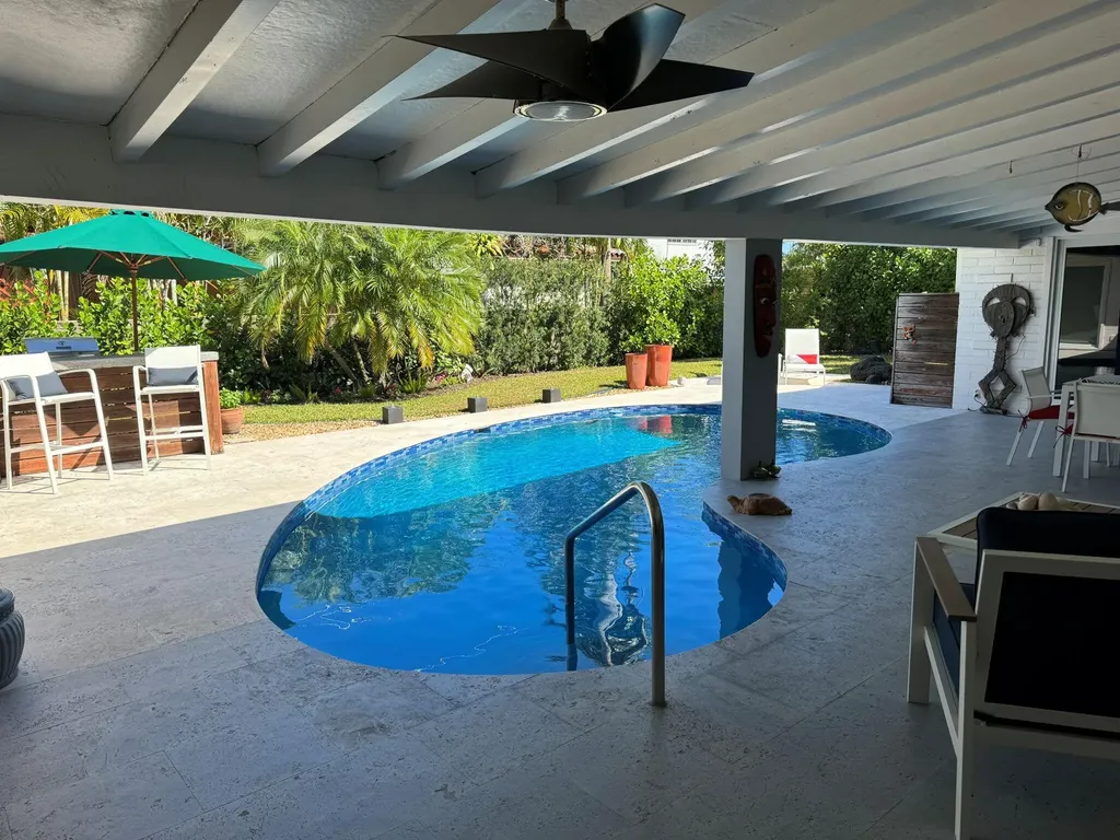 2701 NE 27th Court Fort Lauderdale FL 33306