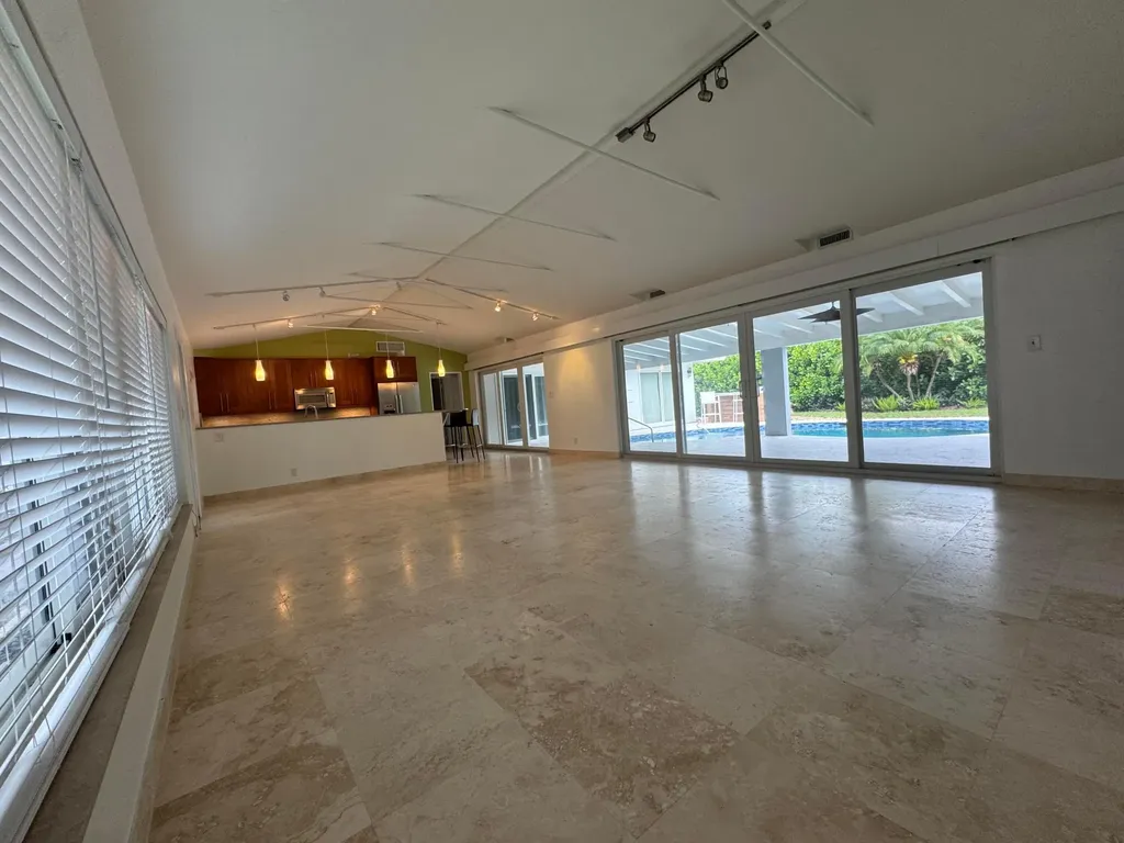 2701 NE 27th Court Fort Lauderdale FL 33306