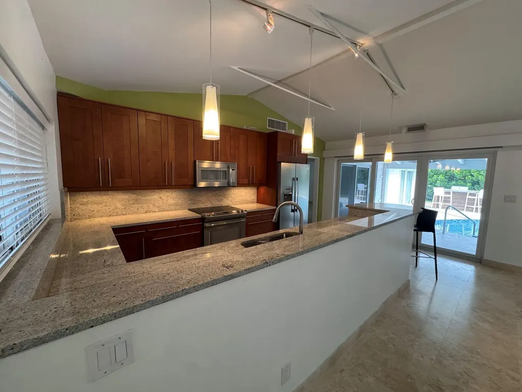 2701 NE 27th Court Fort Lauderdale FL 33306