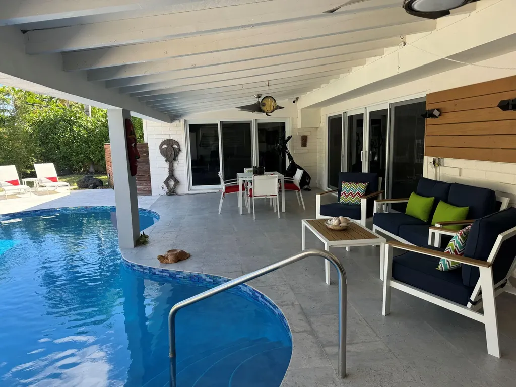 2701 NE 27th Court Fort Lauderdale FL 33306