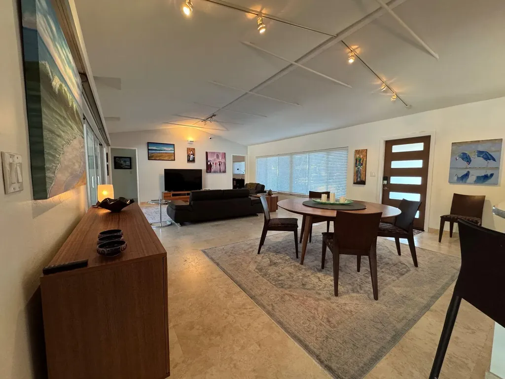 2701 NE 27th Court Fort Lauderdale FL 33306