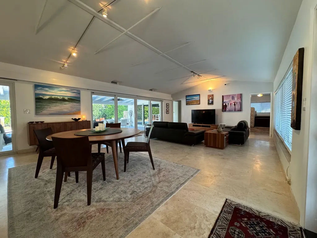 2701 NE 27th Court Fort Lauderdale FL 33306