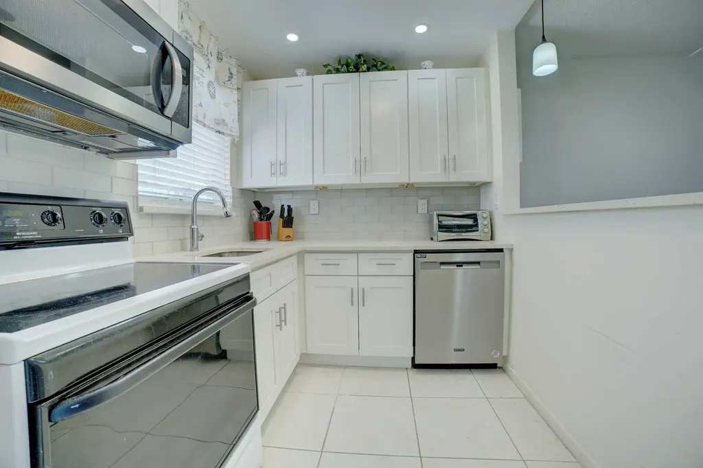 1801 Ocean Drive Boynton Beach FL 33426