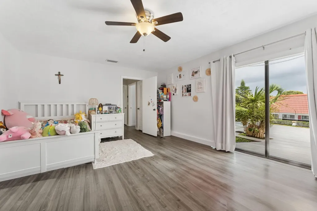 1425 Oxford Lane Boynton Beach FL 33426