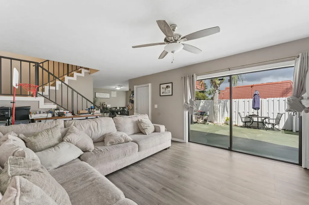 1425 Oxford Lane Boynton Beach FL 33426