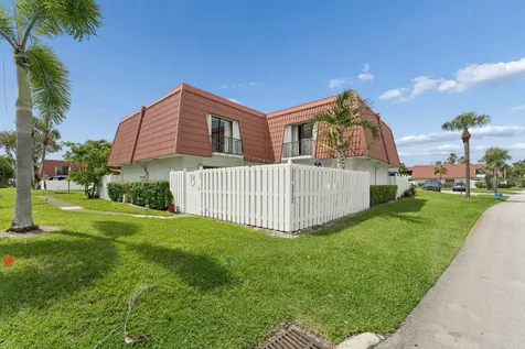 1425 Oxford Lane Boynton Beach FL 33426