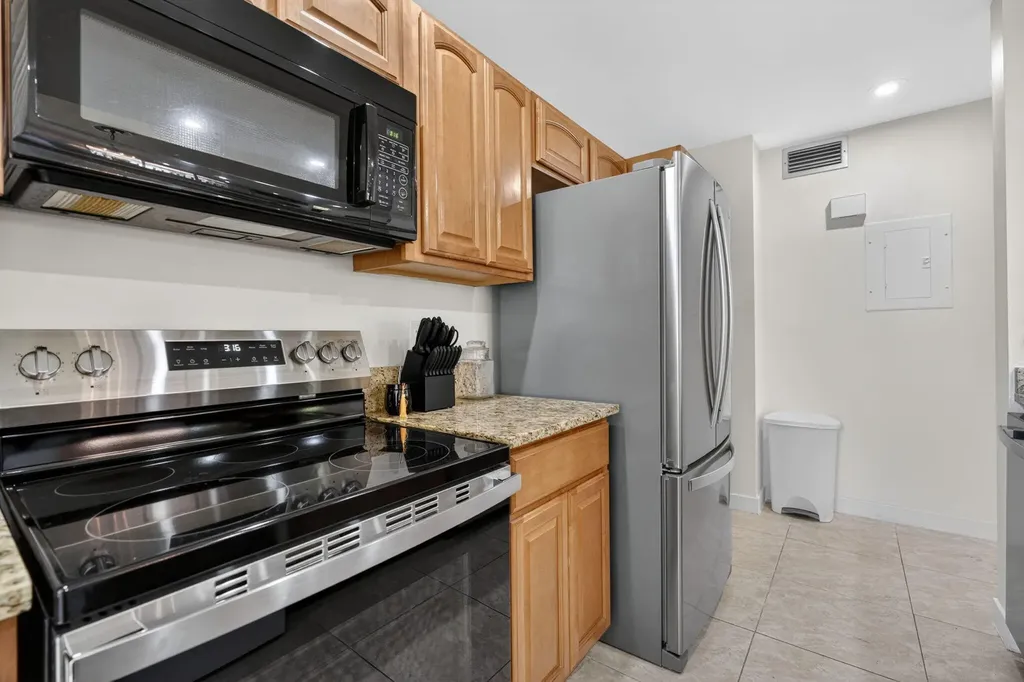 368 Brackenwood Circle Palm Beach Gardens FL 33418