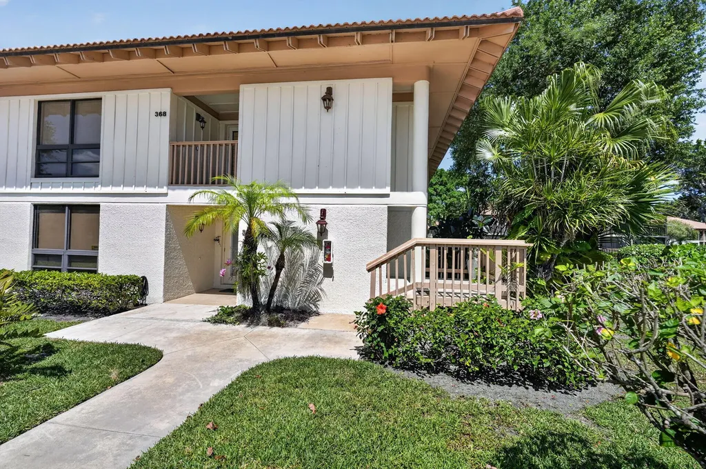 368 Brackenwood Circle Palm Beach Gardens FL 33418
