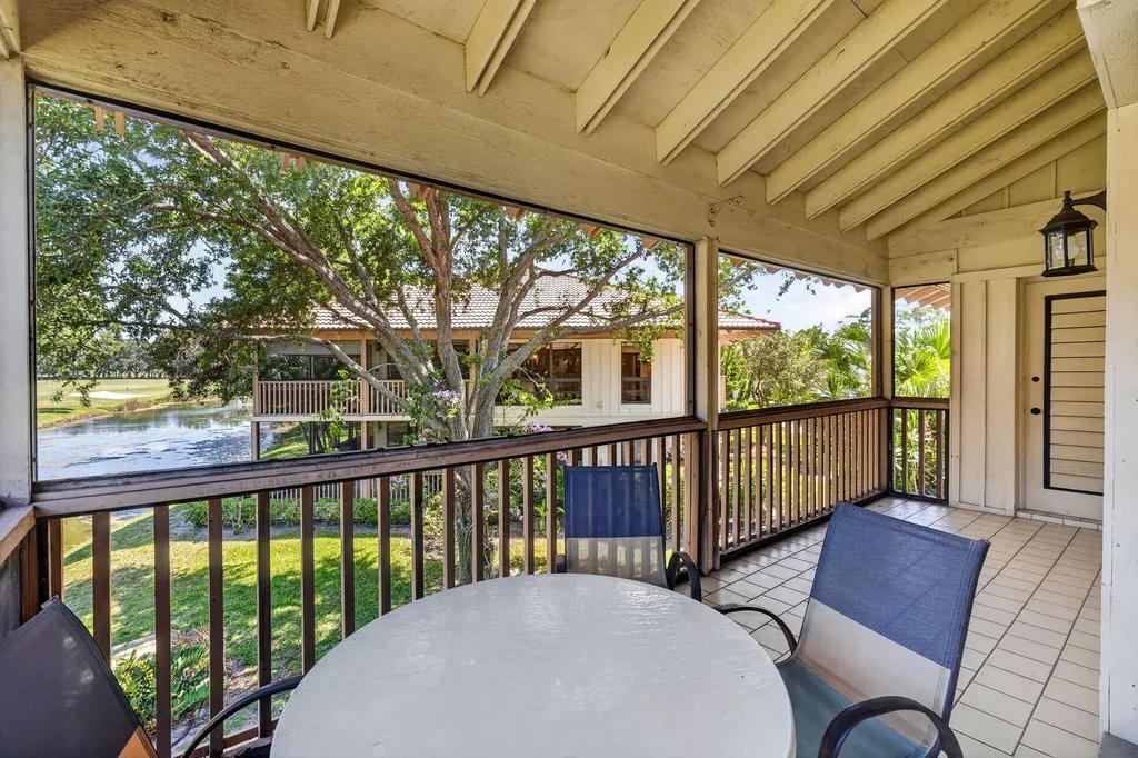 368 Brackenwood Circle Palm Beach Gardens FL 33418