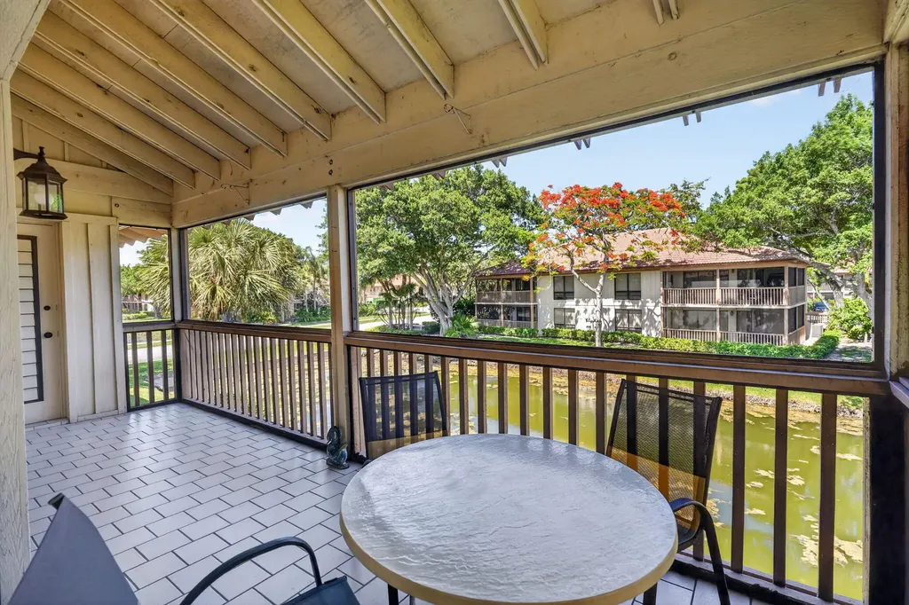 368 Brackenwood Circle Palm Beach Gardens FL 33418