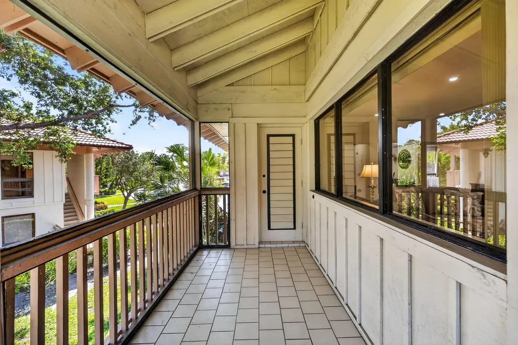 368 Brackenwood Circle Palm Beach Gardens FL 33418