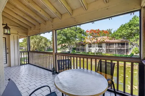 368 Brackenwood Circle Palm Beach Gardens FL 33418