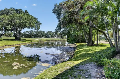 368 Brackenwood Circle Palm Beach Gardens FL 33418
