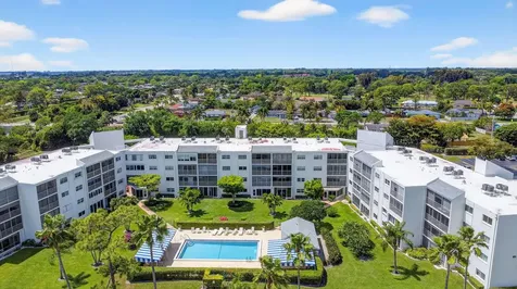 3326 Arcara Way Greenacres FL 33467